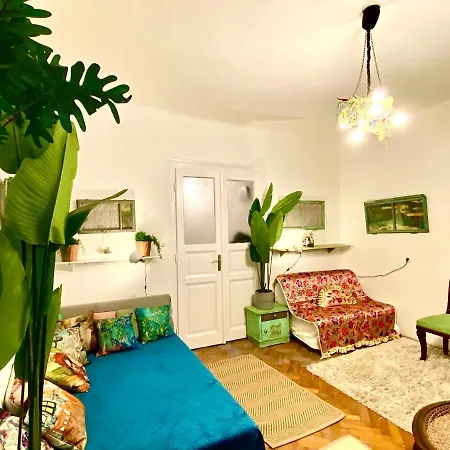Arty Studio Flat At City Center דירה בודפשט