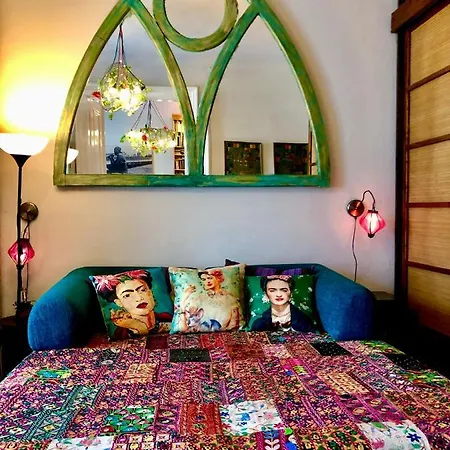 Arty Studio Flat At City Center דירה *