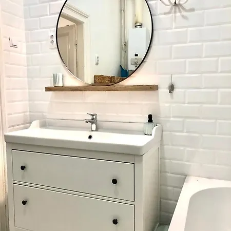 Arty Studio Flat At City Center *