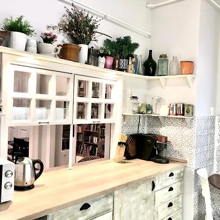 Arty Studio Flat At City Center בודפשט
