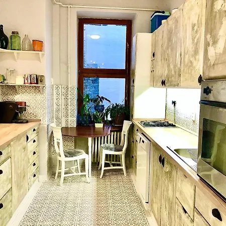 Arty Studio Flat At City Center דירה בודפשט