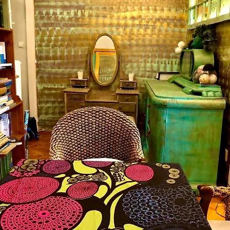 Arty Studio Flat At City Center דירה *